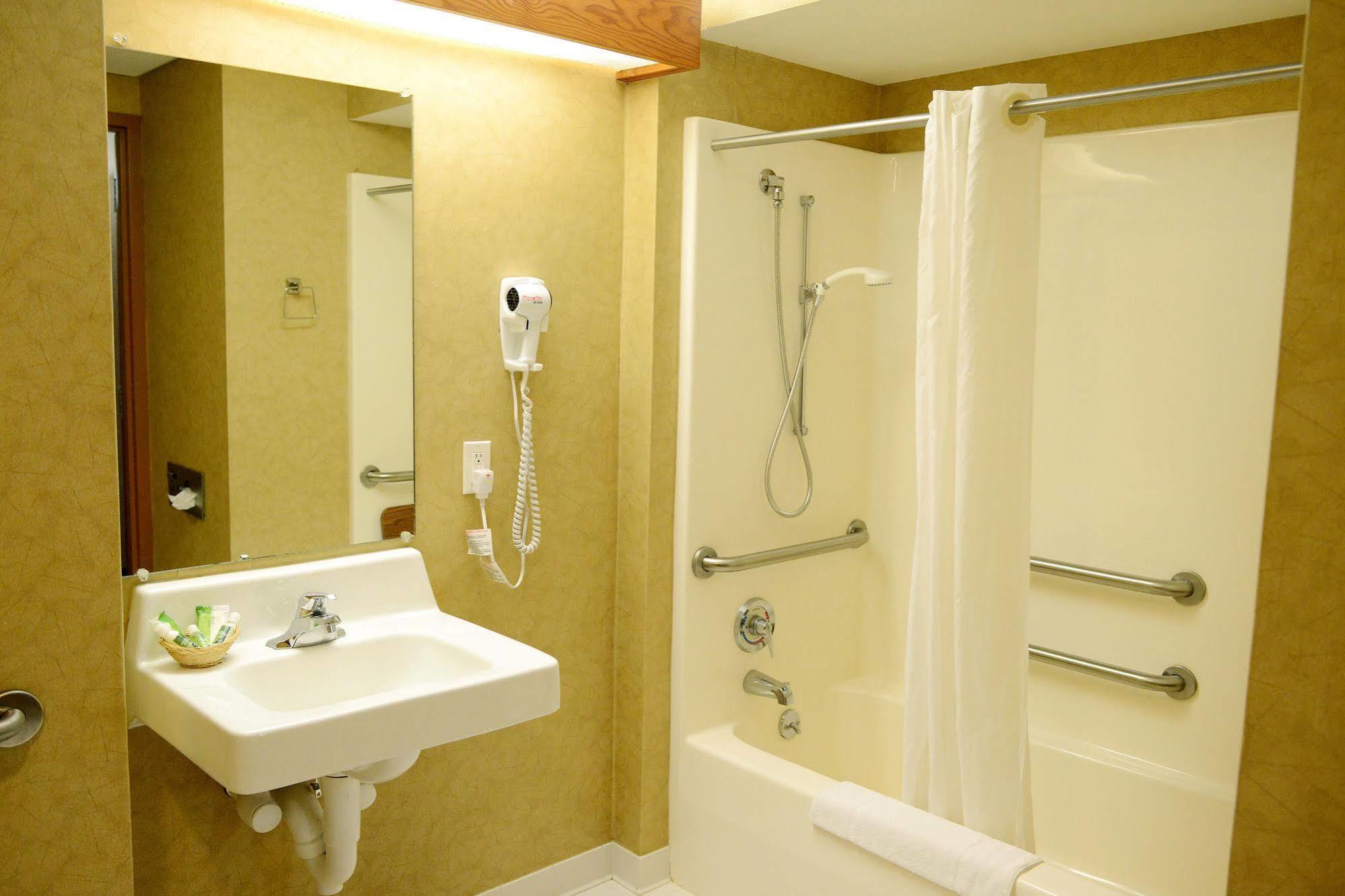 Kewadin Sault Ste Marie Hotel Экстерьер фото